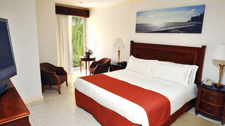 Jewel Paradise Cove Adult Beach Resort & Spa